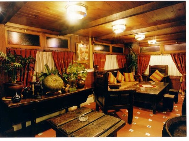 Commercial in Nueva Andalucía