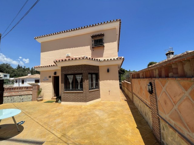 Villa avec 5 Chambres  à El Coto